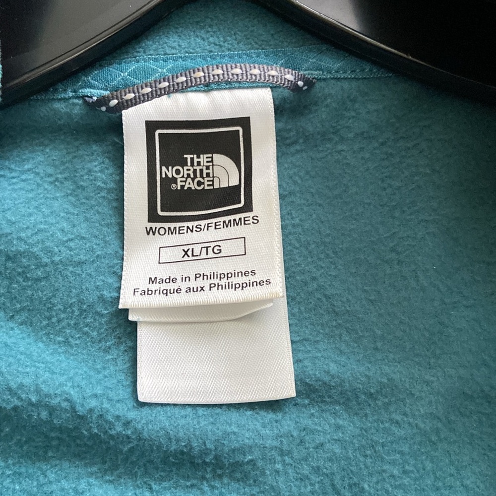 North face 1/4 zip pullover - Picture 2 of 3